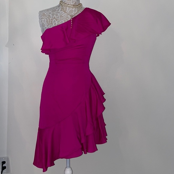 One shoulder above the knee dress - Picture 1 of 1